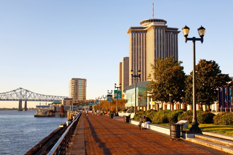In the fall of 2012,  a mile-long riverside greenbelt is slated to be unveiled in New Orleans, with jogging paths, concert venues and fine views of the Mississippi River.